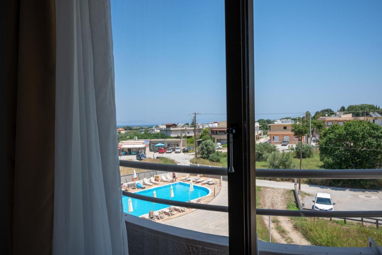 Ivory Hotel Theologos  Bagian luar foto